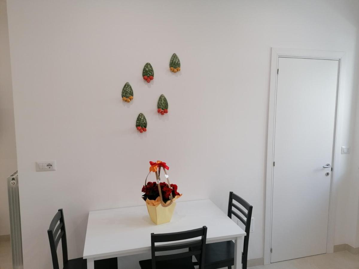 Casa Low Cost Tuglie Luaran gambar
