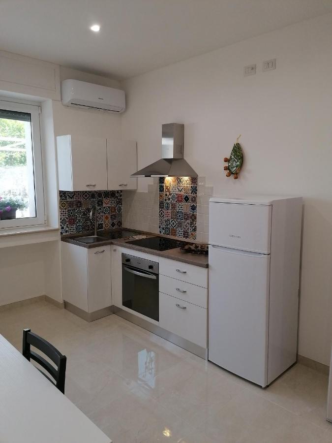 Casa Low Cost Tuglie Luaran gambar