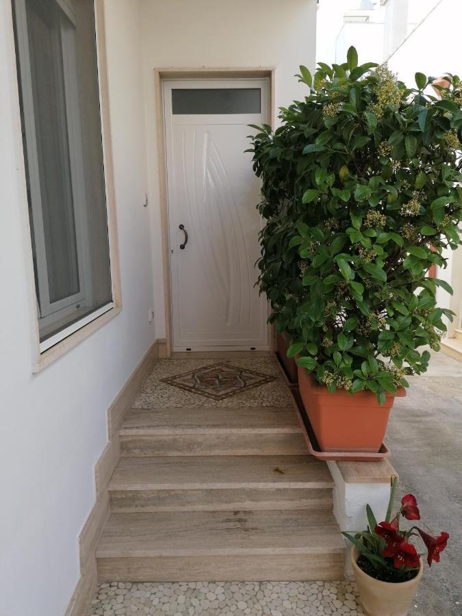 Casa Low Cost Tuglie Luaran gambar