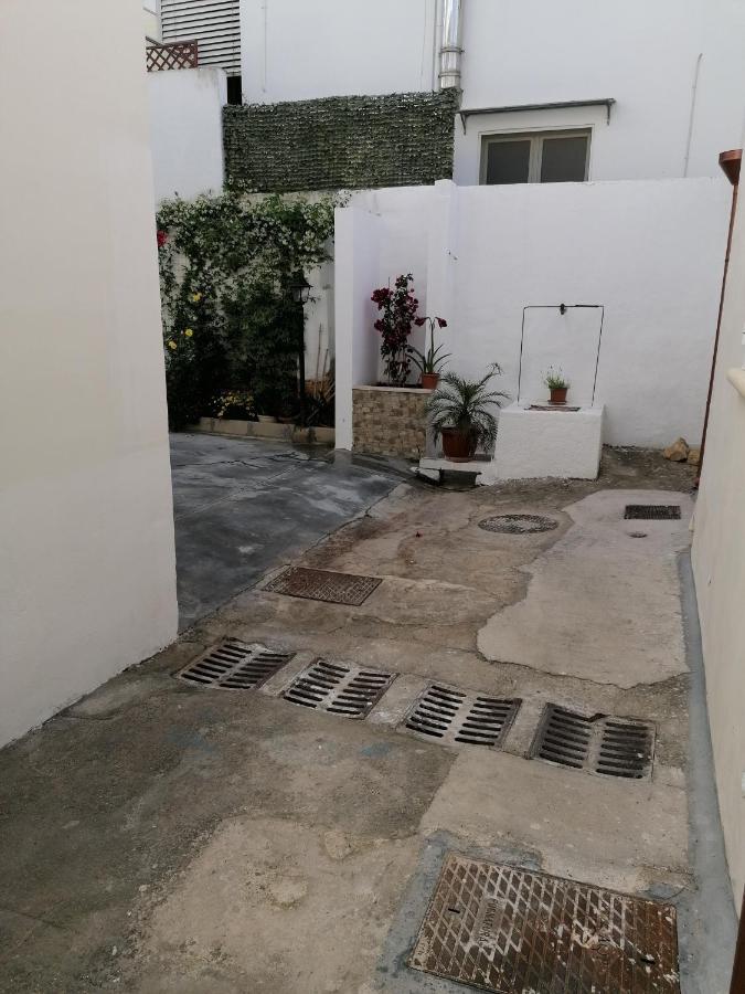 Casa Low Cost Tuglie Luaran gambar