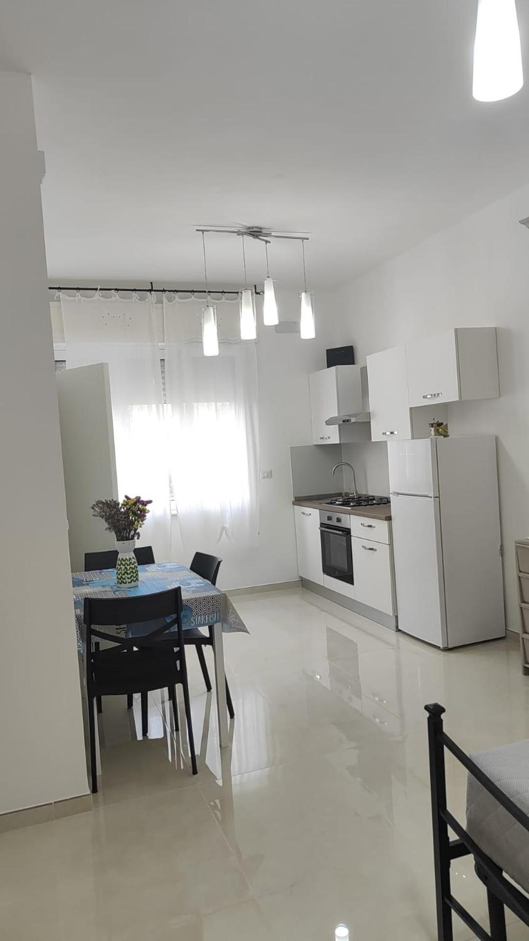 Casa Low Cost Tuglie Luaran gambar
