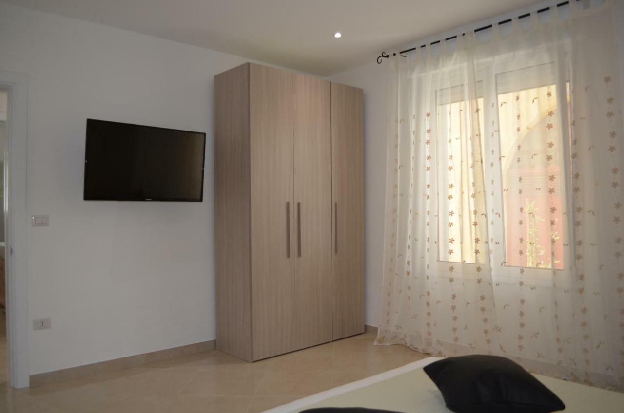 Casa Low Cost Tuglie Luaran gambar